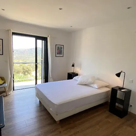 Modern In With Private Pool * モンティセロ
