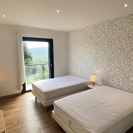Modern In With Private Pool *