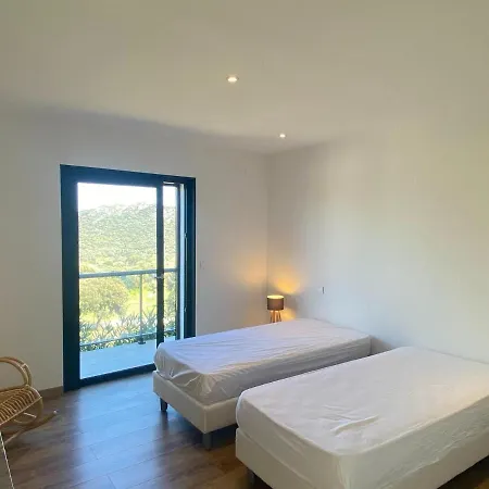 Modern In With Private Pool Holiday home *